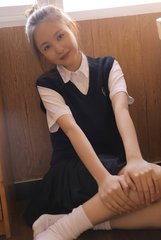 丝袜脚交❌❌❌网站爆红背后：年轻人如何用创意表达潮流文化？_: 逐步浮现的局面，是否能引导决策者的思考？