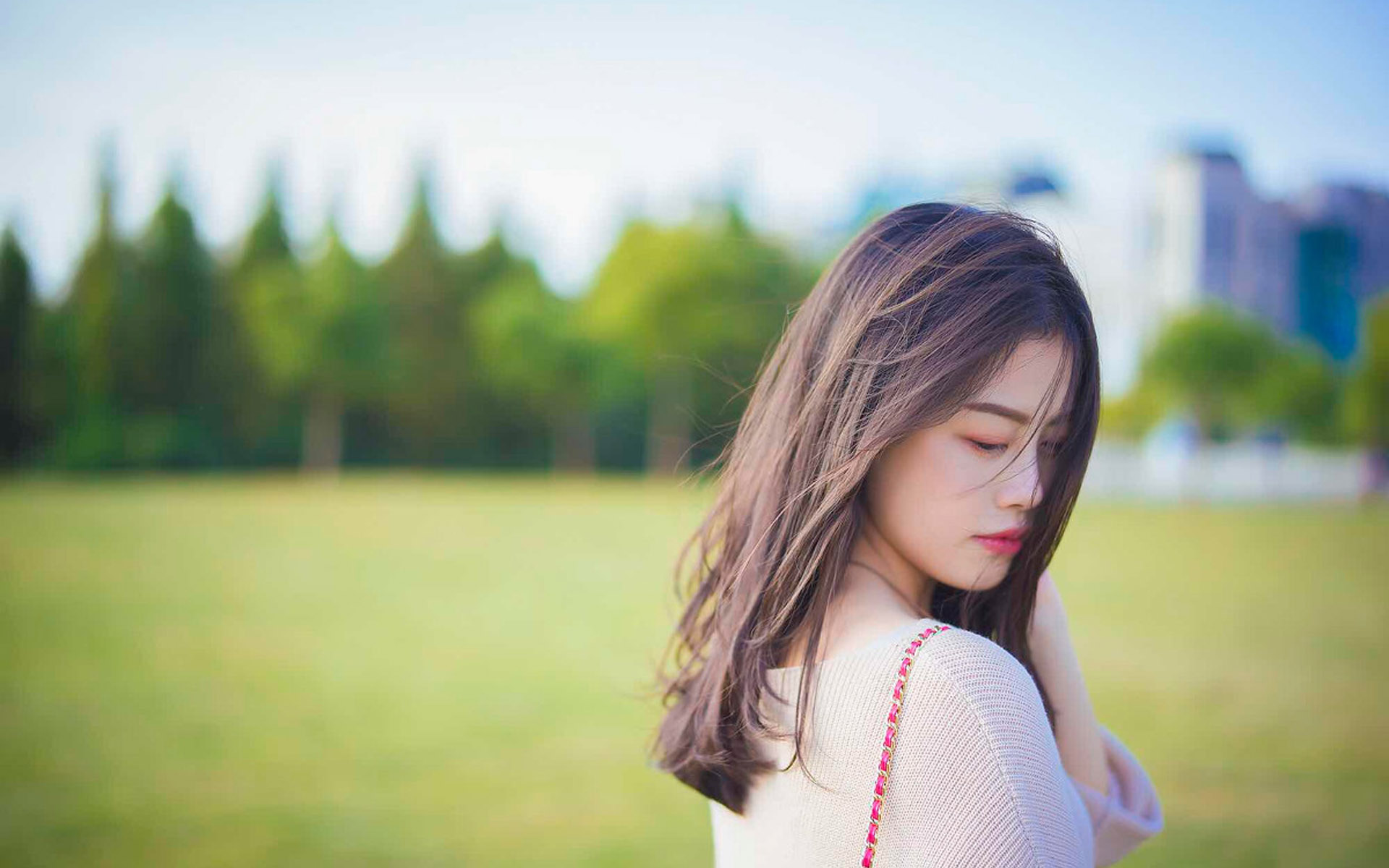 被继夫添到高潮H苏媚瑶电影：一场撕裂现实的情感对决_: 促使思考的现象，这背后的逻辑是什么？