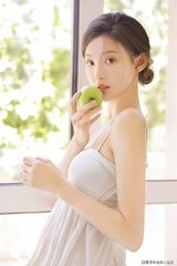 美女扒开内👙内裤看个够！这组突破禁忌的时尚大片背后的震撼故事_: 横扫全场的观点，难道不值得我们反思？